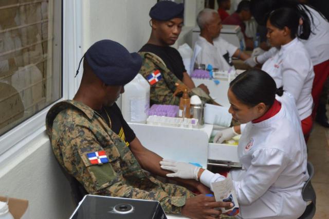 1720653252 103 Banco de Sangre FFAA firma convenio y realiza operativo de