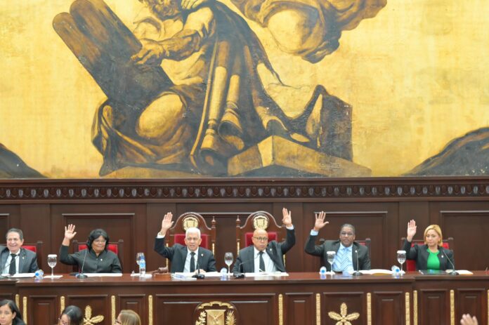 Asamblea Nacional aprueba actas elección Luis Abinader y Raquel Peña como presidente y vice presidenta RD