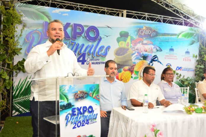 Destacan potencial turístico y producción local en la segunda edición de Expo Pedernales