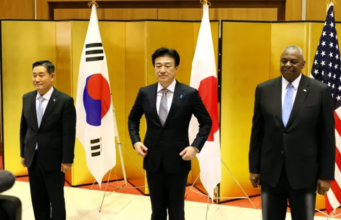 Los Gobiernos de Japón, Corea del Sur y EE.UU. formalizan su alianza trilateral de Defensa