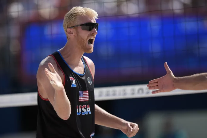 Exjugador de la NBA Chase Budinger debuta en voleibol de playa en Juegos Olímpicos de 2024