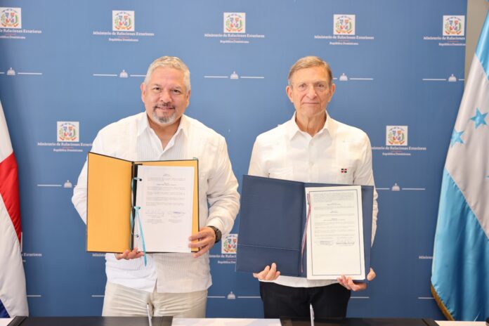 RD y Honduras firman acuerdos para fortalecer conectividad aérea y diplomacia gastronómica