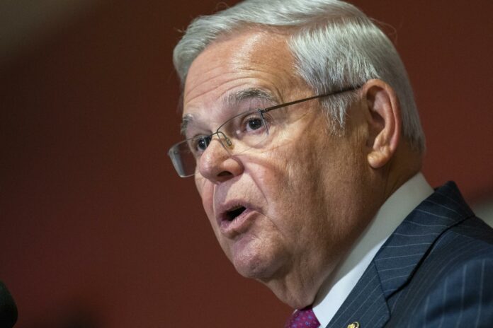 Bob Menéndez puso su poder en venta