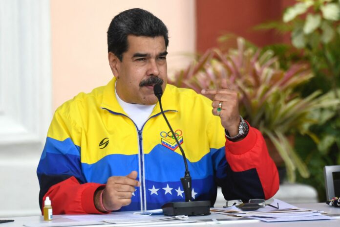 El chavismo asegura todas las encuestas pronostican segunda reelección de Maduro