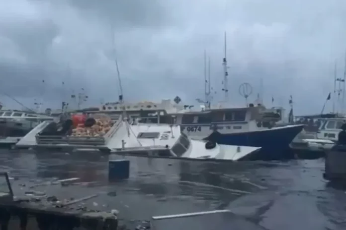 El devastador huracán Beryl destruye varias embarcaciones y carreteras en Barbados