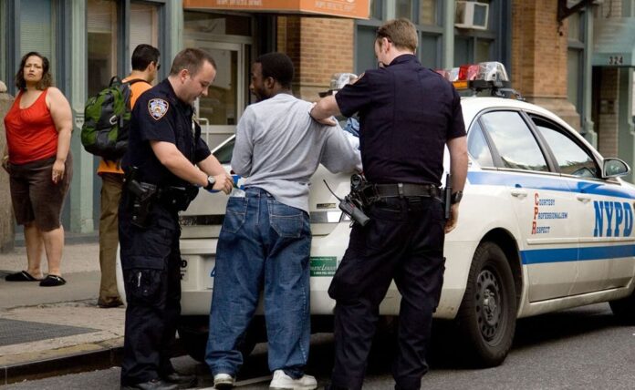 Entra en vigor nueva ley para los policías neoyorkinos