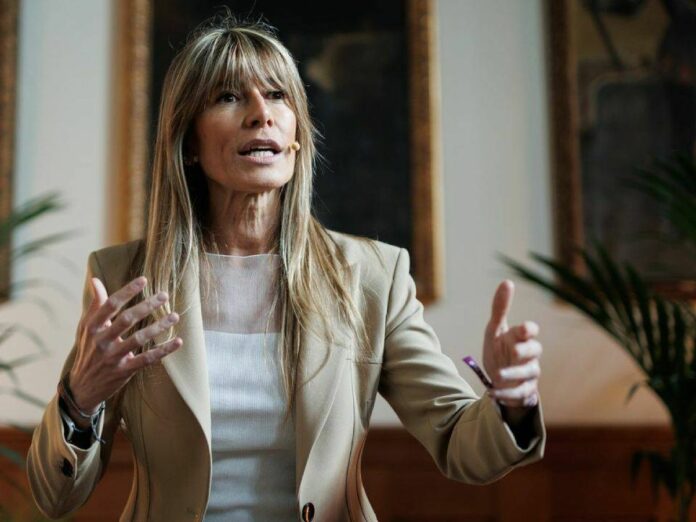 Esposa de presidente de Gobierno de España pide al juzgado grabar solo audio de su declaración