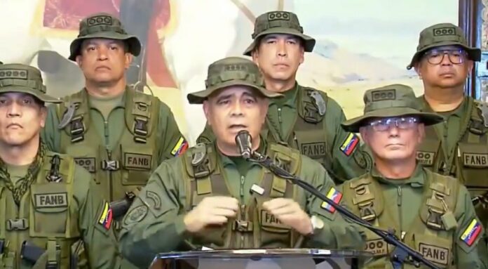 Ministro de Defensa venezolano denuncia intento de golpe de Estado y reitera respaldo a Maduro