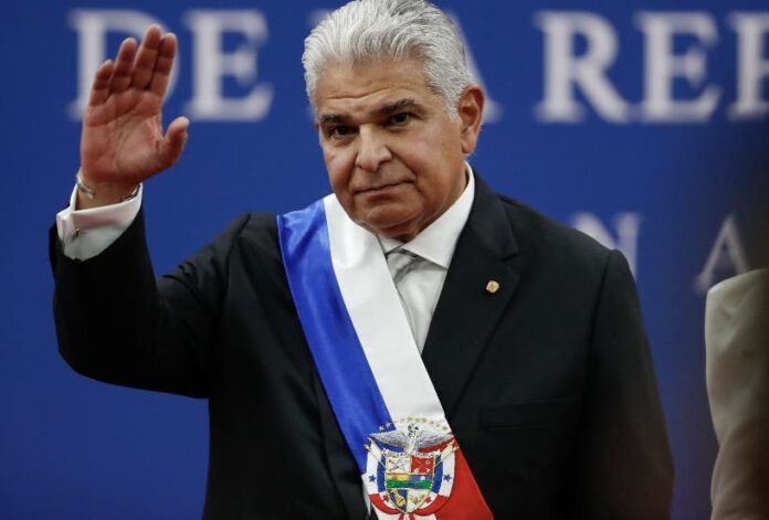 Mulino jura por 5 años presidencia de Panamá