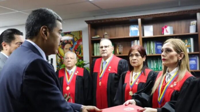 Presidente de Venezuela interpone recurso de amparo ante la Sala Electoral del Tribunal Supremo de Justicia