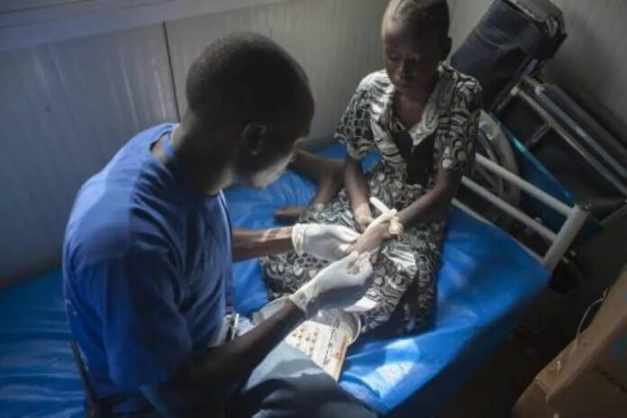 OMS alerta de brotes de cólera y otras enfermedades en campamentos de desplazados en Sudán