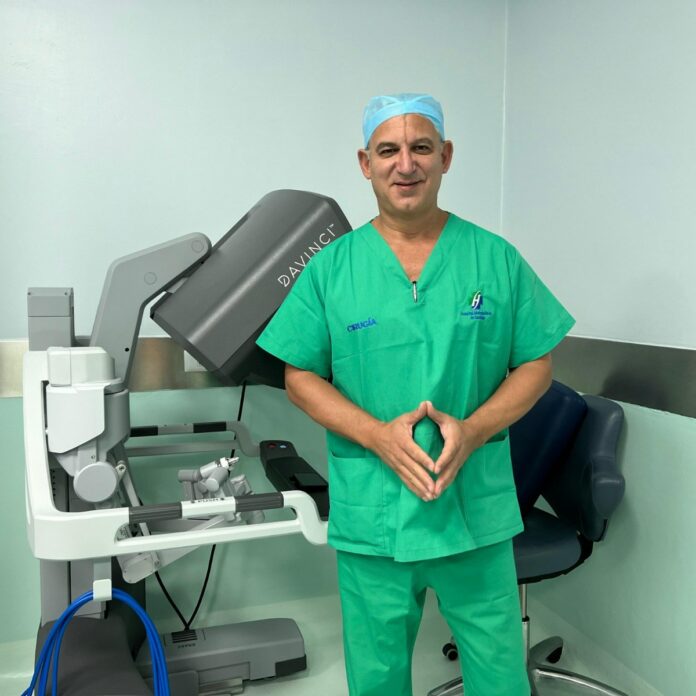 Oncólogo robótico David Samadi plantea posibles complicaciones tras cirugía de cáncer de próstata