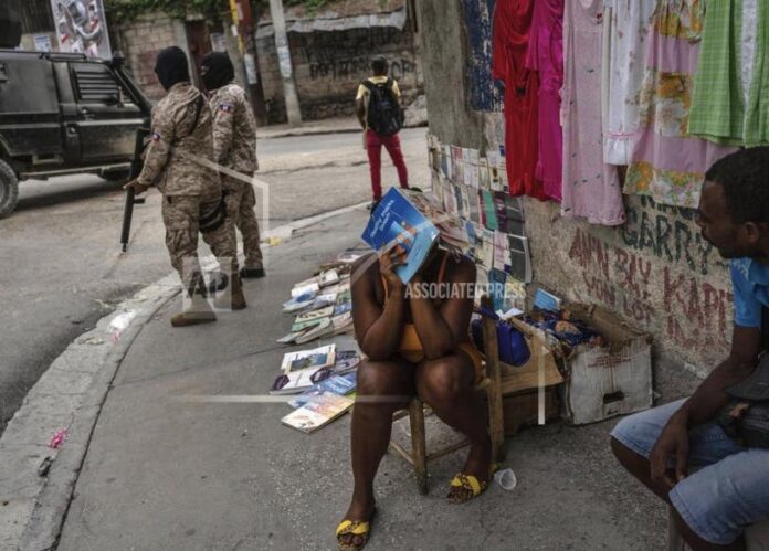 Policía Haití recupera control del cuartel atacado por pandillas