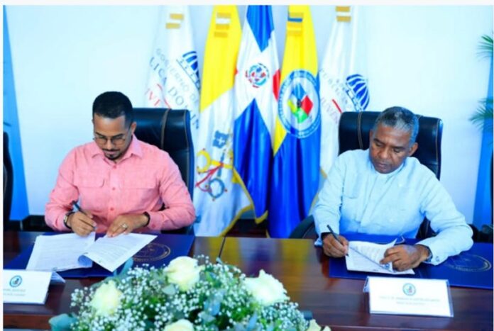 Ucateci y Ministerio de la Juventud firman acuerdo para capacitar