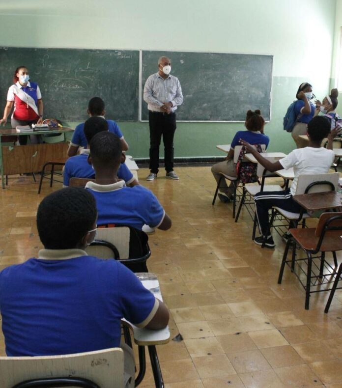 Unesco señala un 64% déficit de competencia escolar en AL y Caribe
