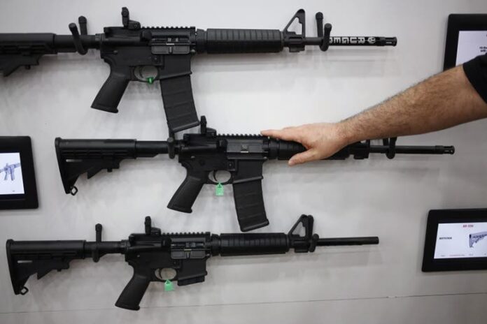 ¡Ventas de armas en EUA bajan! Se compraron 5,5 millones entre enero y abril pasado