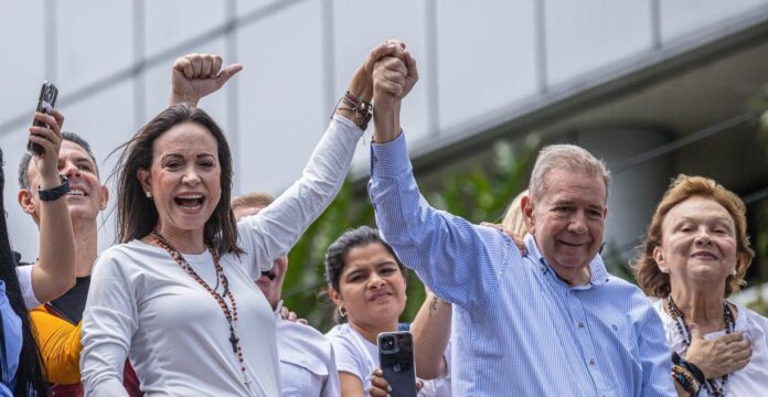 Machado y González Urrutia urgen a policías y militares a impedir “golpe” dado por Maduro