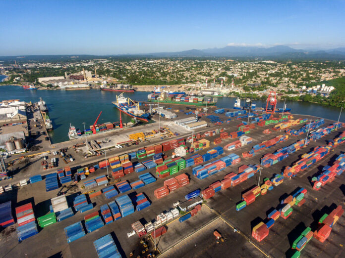 Se agudiza conflicto por cobro de US$100 por descarga de residuo oleoso en puertos de RD