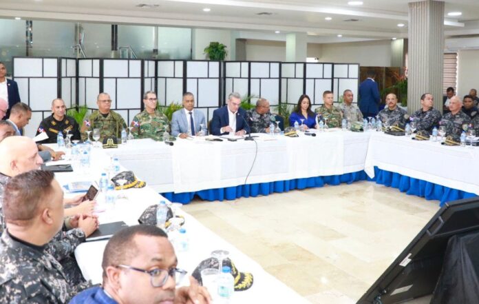 Faride Raful participa en reunión de seguridad ciudadana encabezada por Abinader