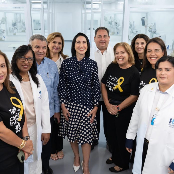 Primera Dama entrega remozada Unidad Oncopediátrica del Robert Reid Cabral