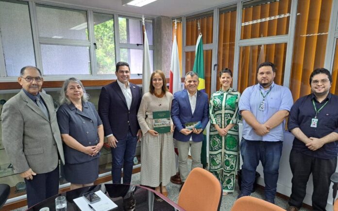 Embajadora dominicana en Brasil realiza la primera visita oficial al Amazonas