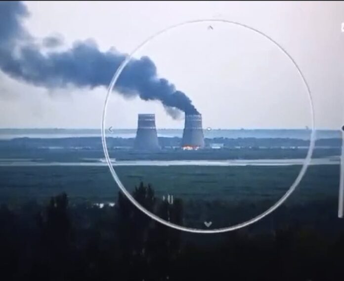 Fuego planta nuclear de Ucrania tras ataque