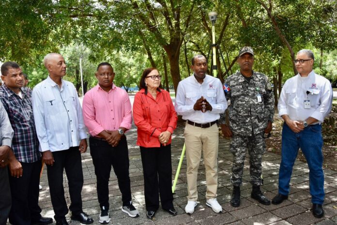 Gobierno proyecta entregar 2 mil títulos de propiedad en Barahona