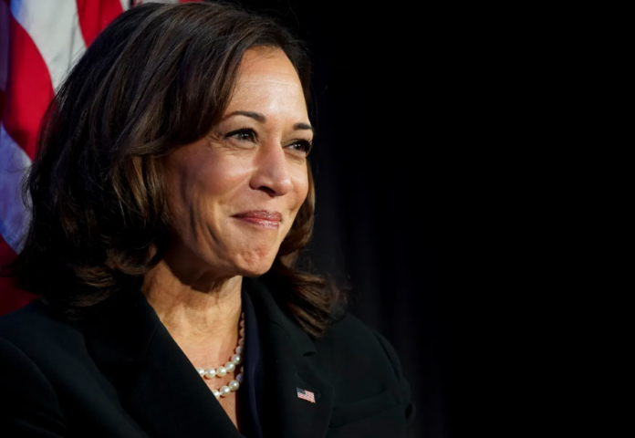 Kamala Harris enfrenta hoy a votantes indecisos en su visita a la estratégica Arizona