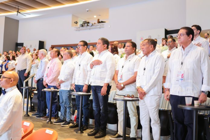 Legisladores participan en seminario de inducción “Liderazgo Legislativo Transformador”