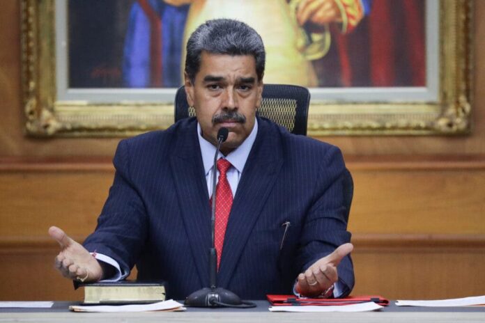 Nicolás Maduro dice que el “criminal” de Elon Musk está “muy asustado” tras su reto de un combate