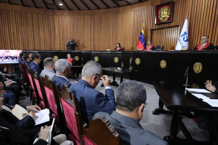 Supremo de Venezuela pide al ente electoral las actas de escrutinio de las presidenciales