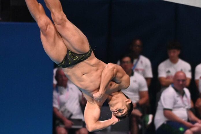 ¡Primero en lograrlo! Dominicano Jonathan Ruvalcaba pasa a la final de clavado en París 2024