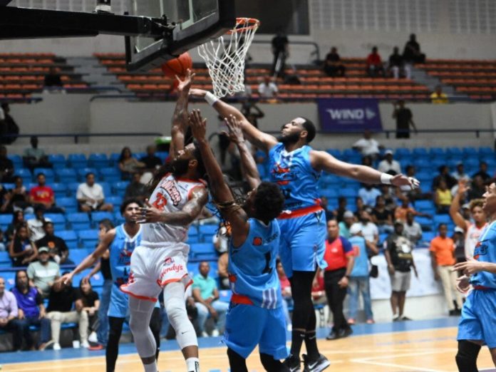 ¡Titanes no ceden! A ley de uno para ir a final