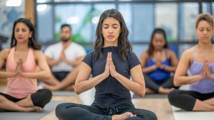 ¿Cómo se gana al yoga? La apuesta india de convertirlo en deporte olímpico abre debate