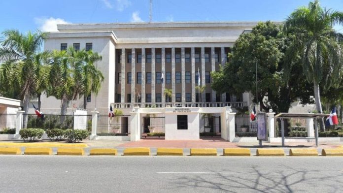 Más críticas por fusión entidades de educación