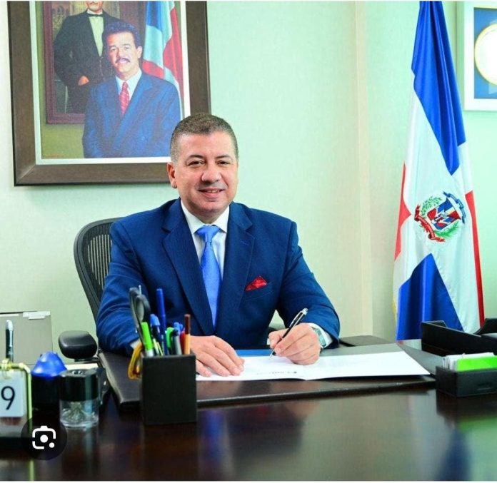 César Fernández sobre propuesta de conectar RD y PR con cable submarino: «no nos sobra energía para vender»