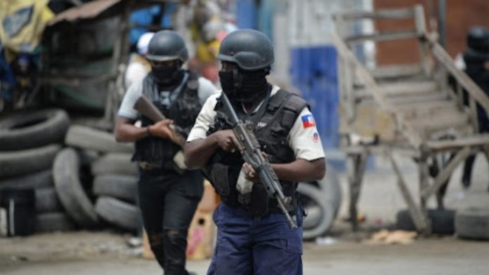 Haití y EEUU piden más apoyo a misión policial multinacional «lejos» de vencer a pandillas