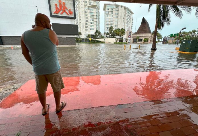 Helene deja afectaciones a la zona norte de Quintana Roo tras su paso por el sur de México