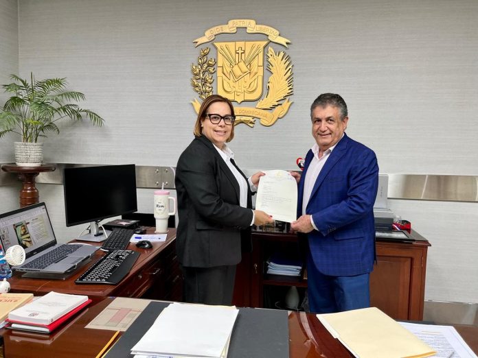 Juez deberá autorizar entrega de informaciones; las modificaciones a ley que crea DNI