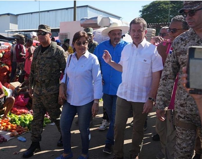 Ministro recorre el mercado binacional