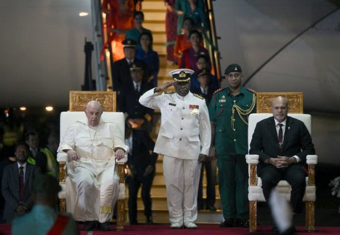 Papa: “mujeres llevan adelante a los países”