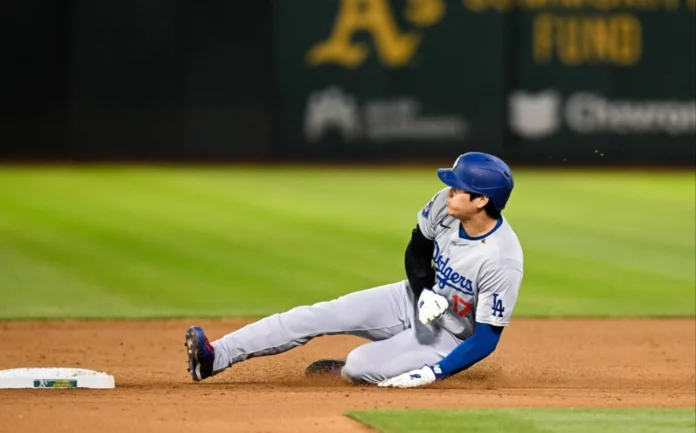 Shohei Ohtani se estafa tres bases y avanza hacia el club 50-50