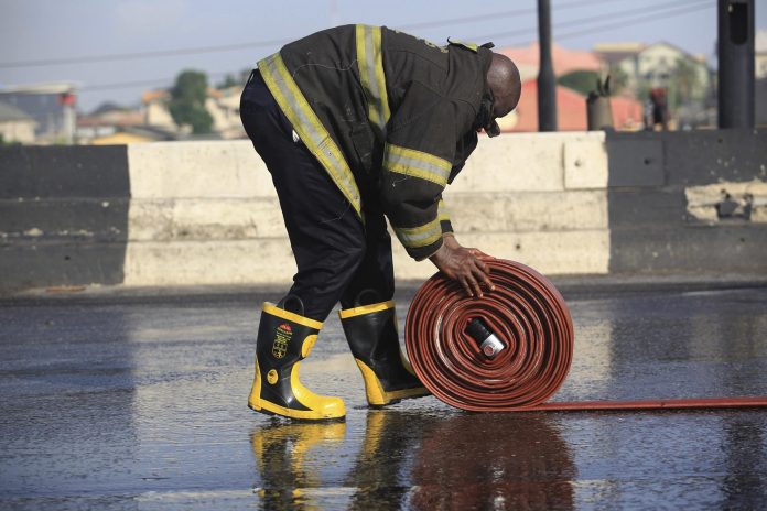 Suman 59 los muertos por la explosión de un camión de gasolina en Nigeria