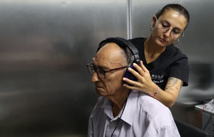 UASD efectúa jornada de revisión auditiva