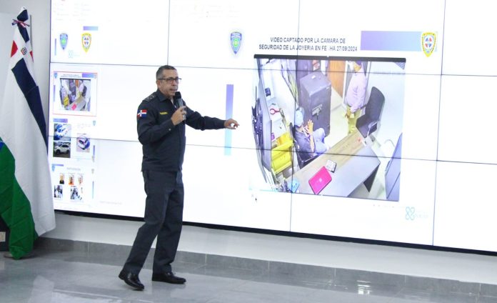 Fotos: Capturan a asaltantes que robaron joyería disfrazados de agentes de la DNCD