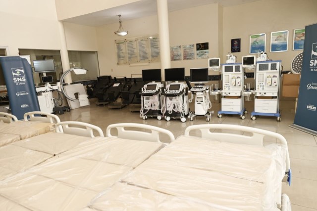 1728319205 26 Gobierno invierte en Hospital Salvador B Gautier mas de RD300