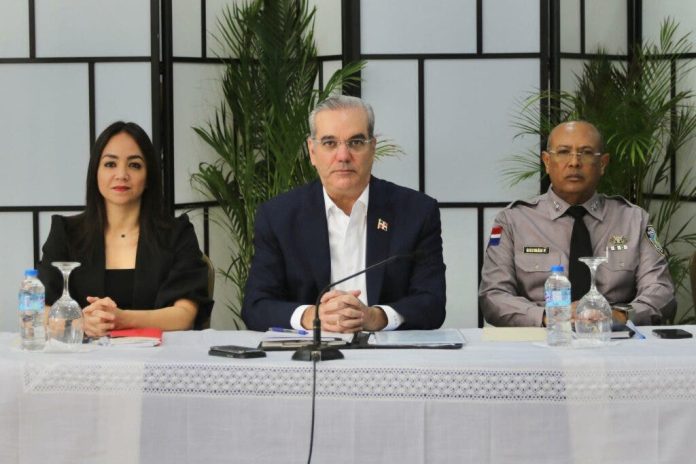 ¿Quiénes participan en la reunión de seguimiento a seguridad encabeza por Luis Abinader?