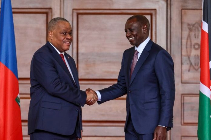 El presidente de Kenia anuncia el despliegue de otros 600 policías en Haití el próximo mes