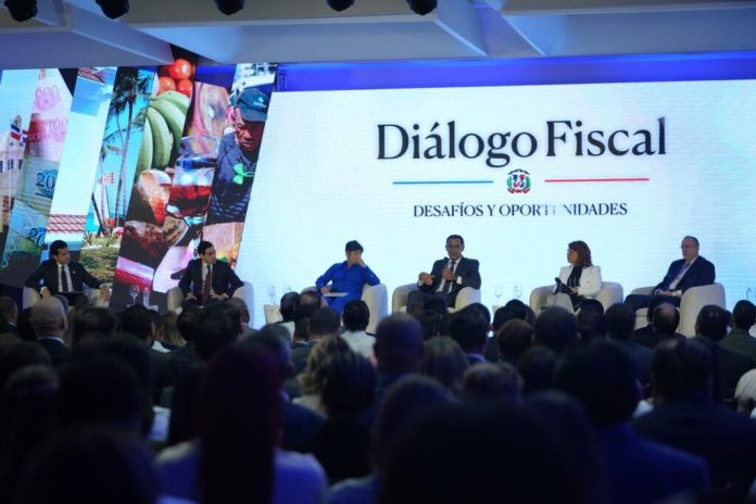 Economista califica reforma fiscal como regresiva, agresiva y abusiva