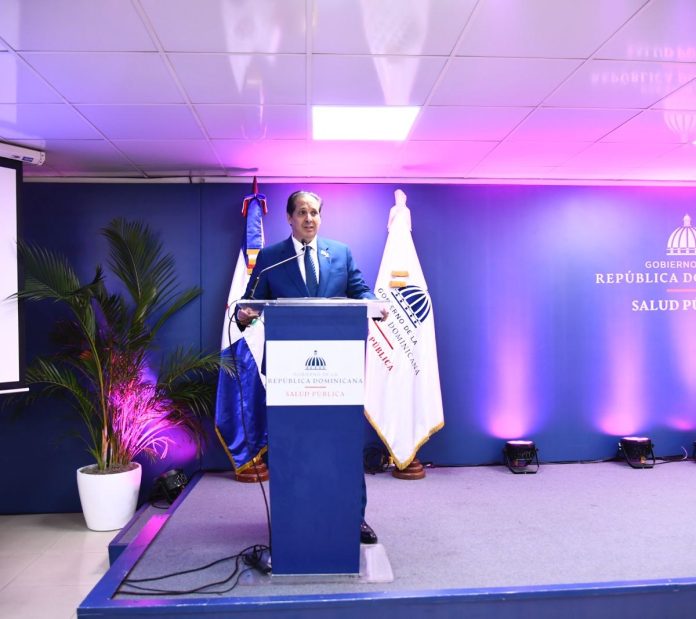 Víctor Atallah: Es prioridad fortalecer servicios oncológicos y promover políticas contra cáncer de mama